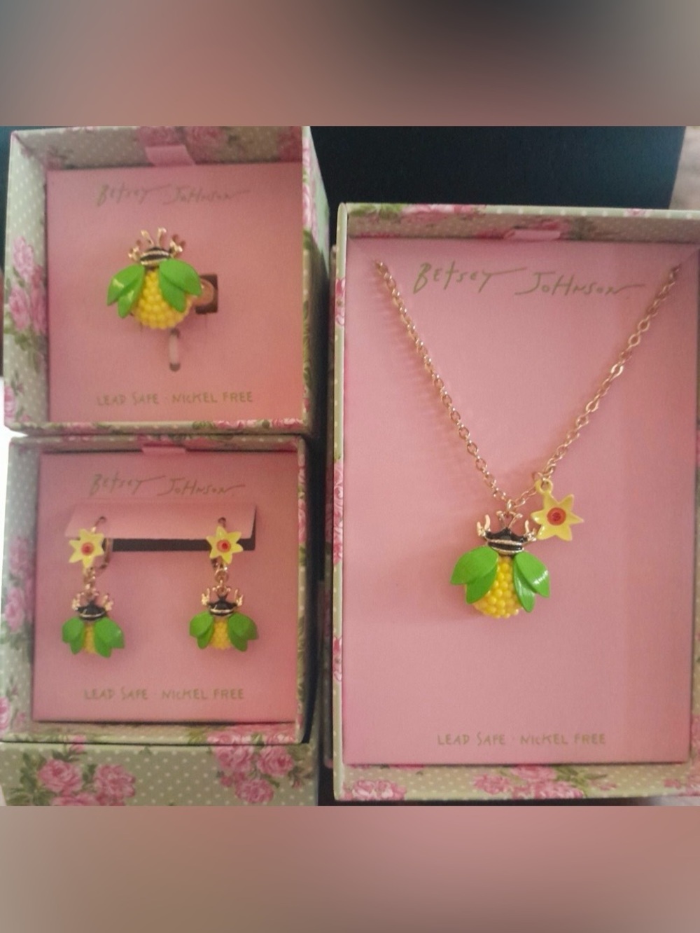 BETSEY JOHNSON SET Bumble Bee & Flowers Summer Necklace Earrings & Ring NEW NWT